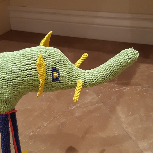 Monkeybiz handmade beaded elephant. Blue yellow green - Picture 6 of 7